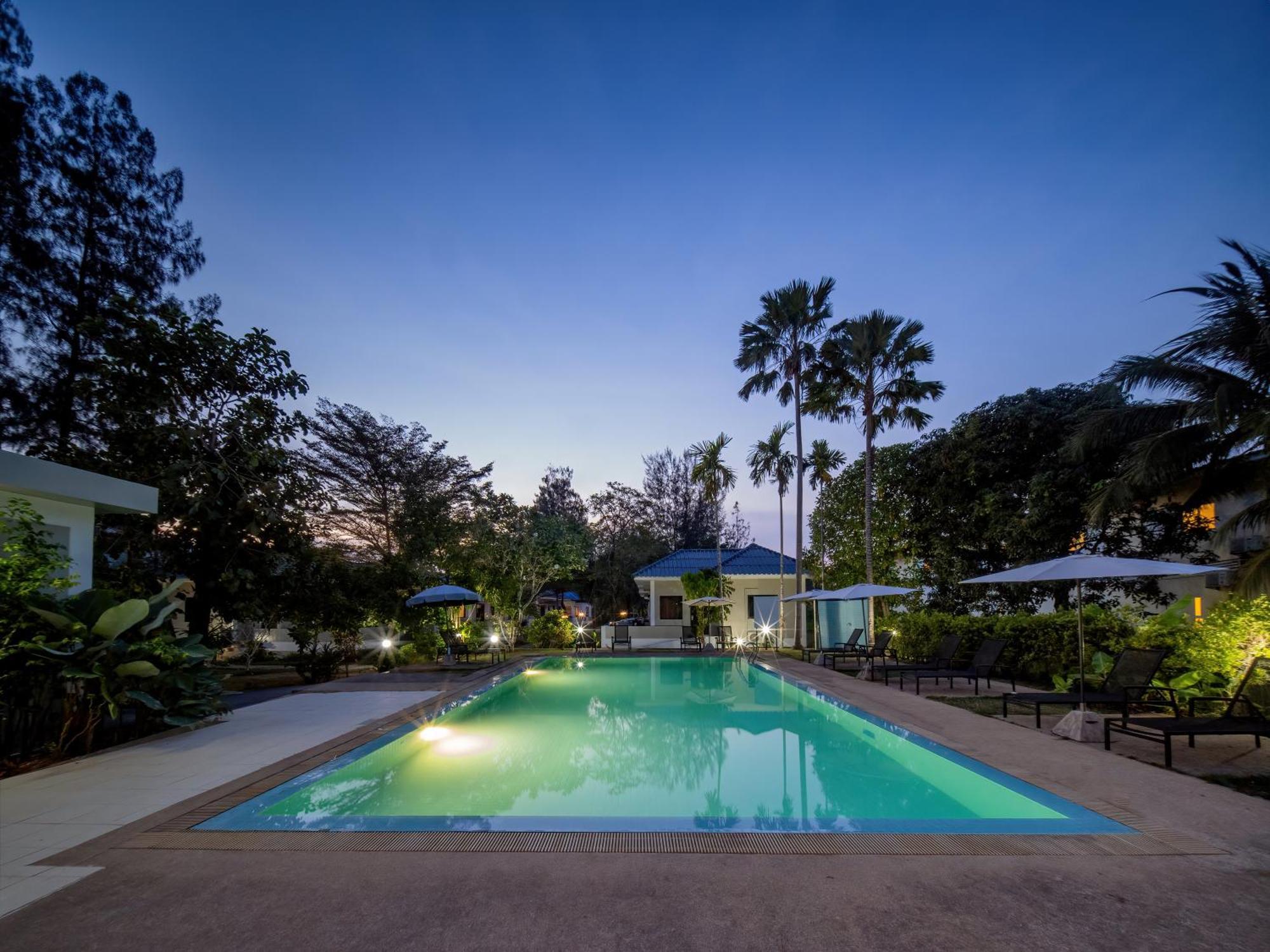 Isara Nai Yang Resort Exterior photo